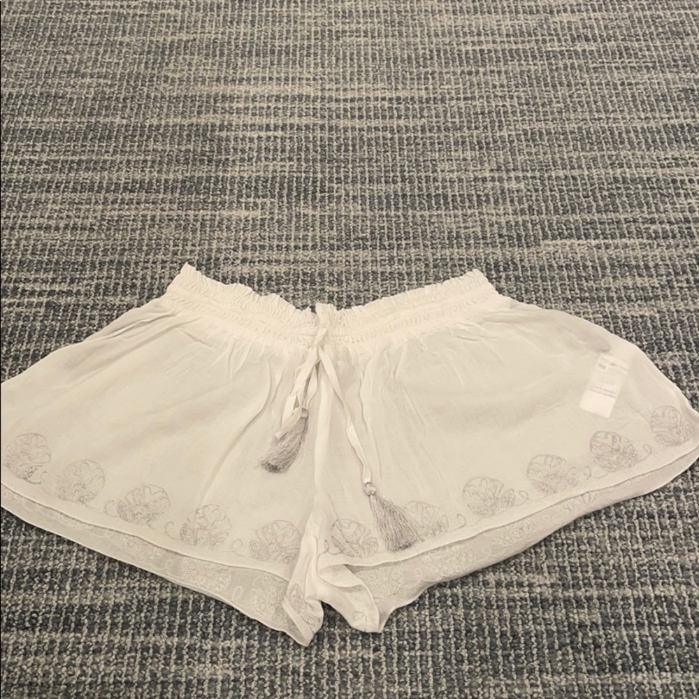 Ondade Mar white beach shorts